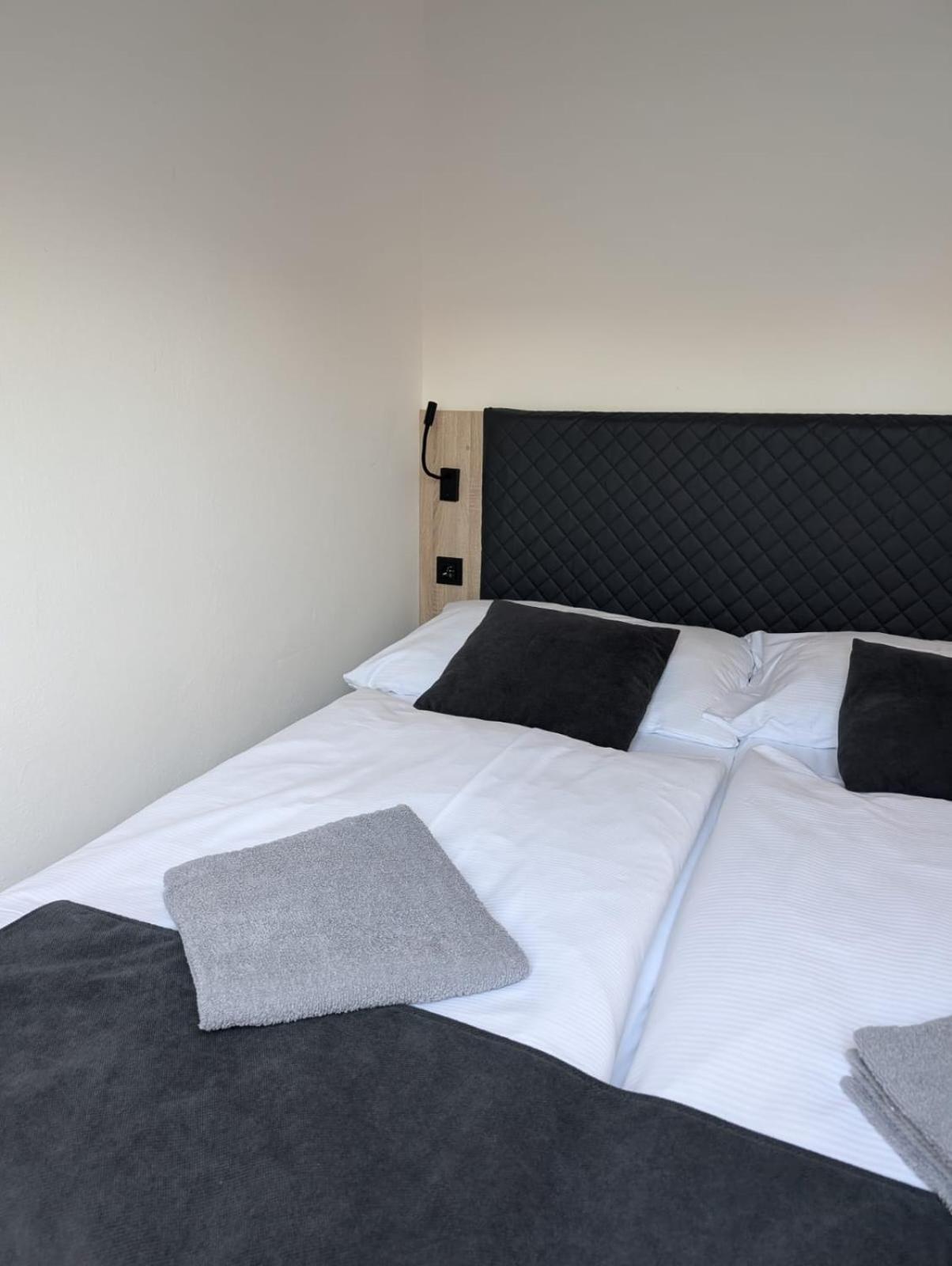 Prostějov Penzion Ema B&B חדר תמונה